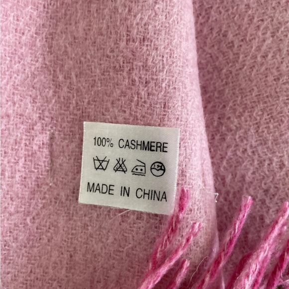 Cashmere Lot Nordstrom & Shawl/Wrap, With Fringe 4X - Picture 7 of 10